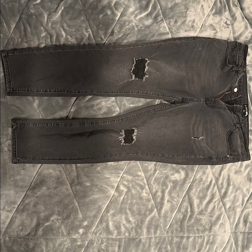 Stylish Black Distressed Women’s Jeans